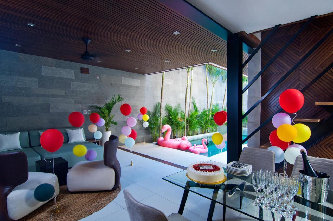4BR Villa Kamis - Minggu Villas Seminyak Bagian luar foto